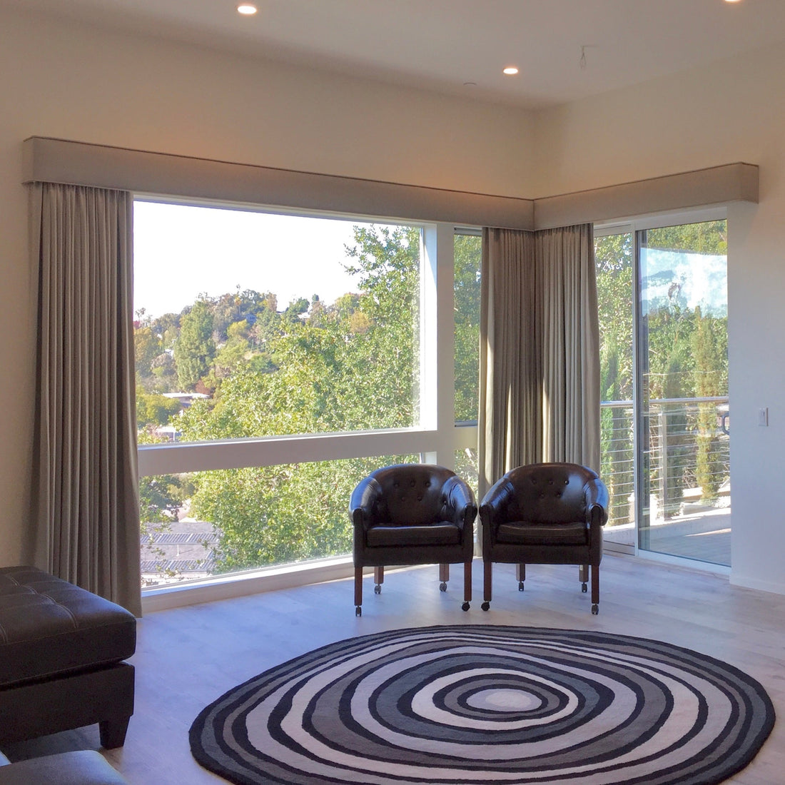 How to Choose the Perfect Curtain Fabric for Your Space